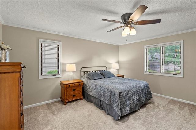 2108 SW Brookshire Drive, Blue Springs, MO 64015