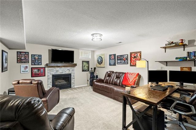 2108 SW Brookshire Drive, Blue Springs, MO 64015