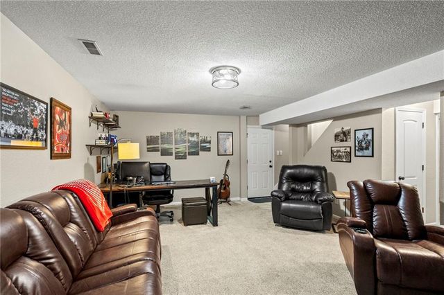 2108 SW Brookshire Drive, Blue Springs, MO 64015