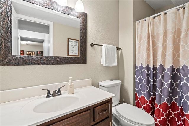 2108 SW Brookshire Drive, Blue Springs, MO 64015