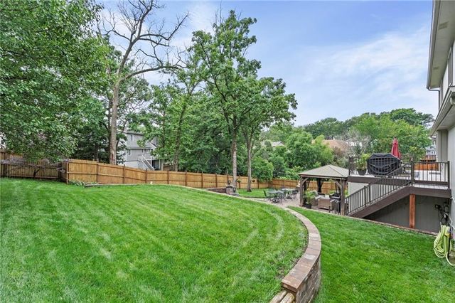 2108 SW Brookshire Drive, Blue Springs, MO 64015