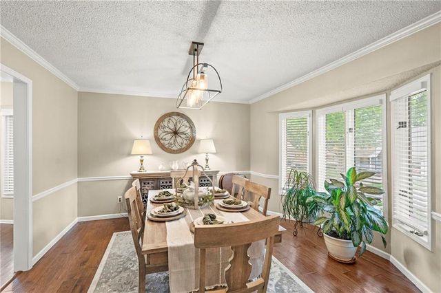 2108 SW Brookshire Drive, Blue Springs, MO 64015