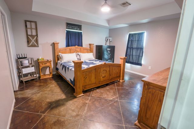 1727 Lcr 124, Mount Calm, TX 76673