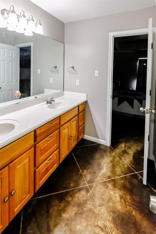 1727 Lcr 124, Mount Calm, TX 76673