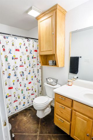 1727 Lcr 124, Mount Calm, TX 76673