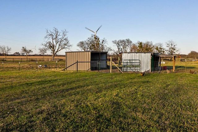 1727 Lcr 124, Mount Calm, TX 76673