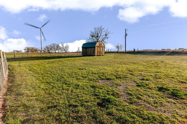 1727 Lcr 124, Mount Calm, TX 76673