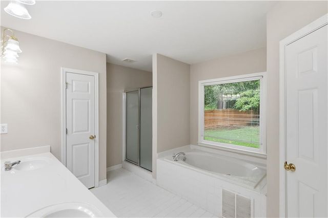 3203 Blowing Wind Way NW, Acworth, GA 30101
