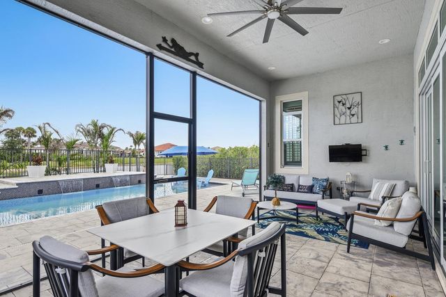 8653 SW Carrara Way, Port St. Lucie, FL 34987