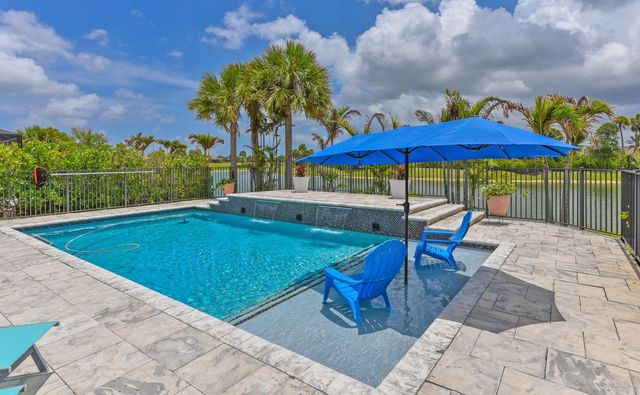 8653 SW Carrara Way, Port St. Lucie, FL 34987