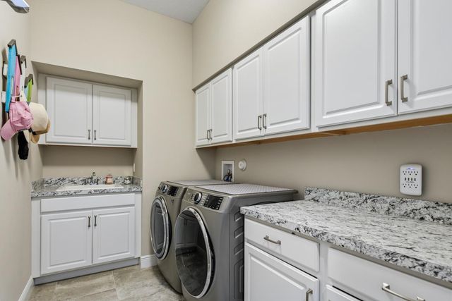 8653 SW Carrara Way, Port St. Lucie, FL 34987