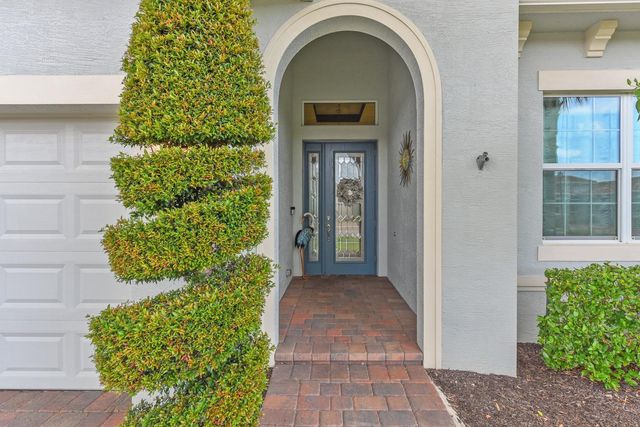 8653 SW Carrara Way, Port St. Lucie, FL 34987