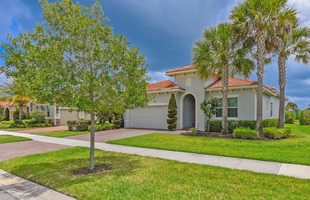 8653 SW Carrara Way, Port St. Lucie, FL 34987