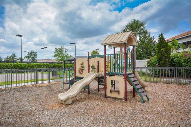 8653 SW Carrara Way, Port St. Lucie, FL 34987