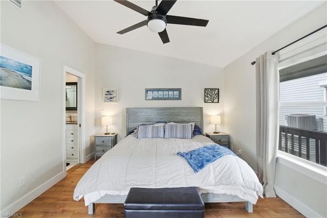 1286 Venetian WAY, Naples, FL 34110