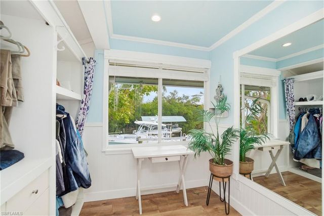 1286 Venetian WAY, Naples, FL 34110