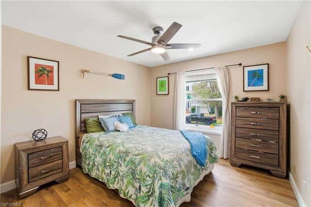 1286 Venetian WAY, Naples, FL 34110