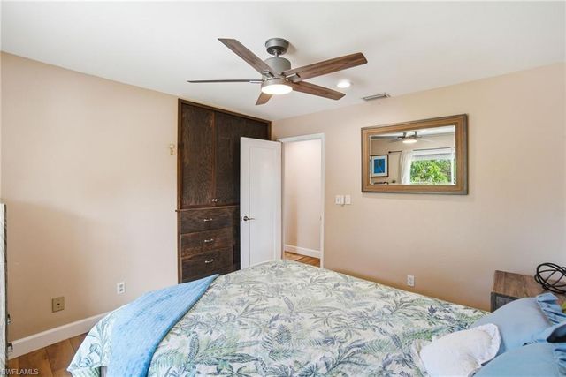 1286 Venetian WAY, Naples, FL 34110