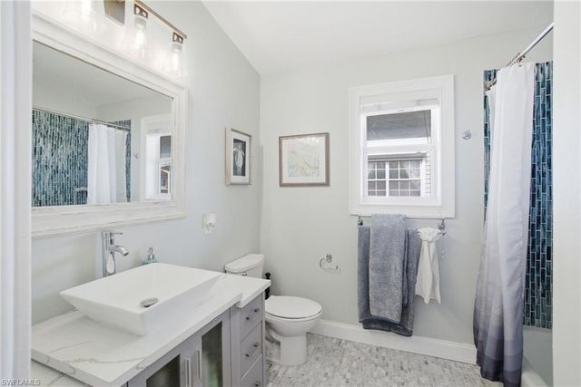 1286 Venetian WAY, Naples, FL 34110