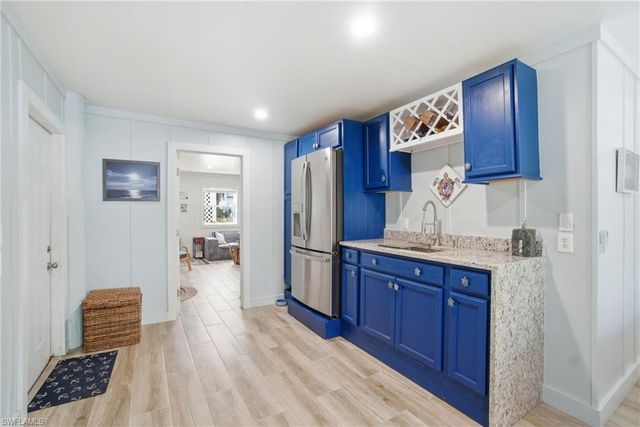 1286 Venetian WAY, Naples, FL 34110