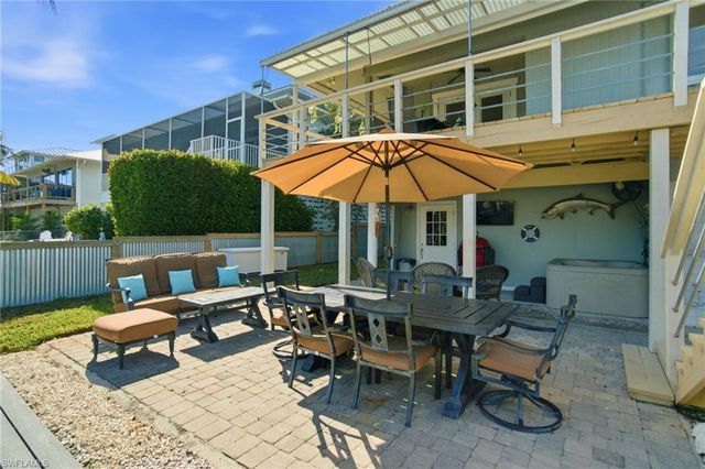 1286 Venetian WAY, Naples, FL 34110