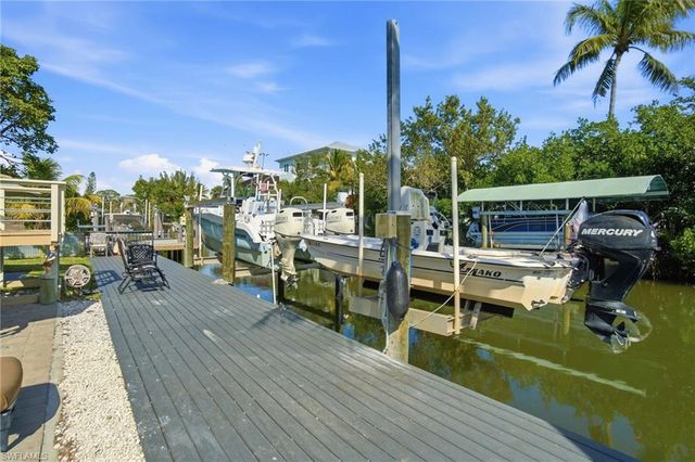 1286 Venetian WAY, Naples, FL 34110