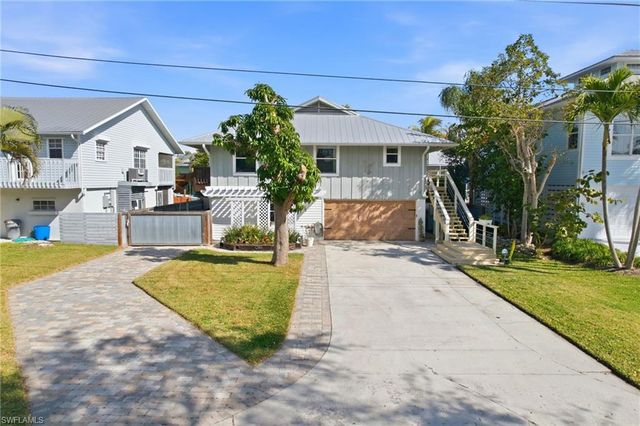 1286 Venetian WAY, Naples, FL 34110