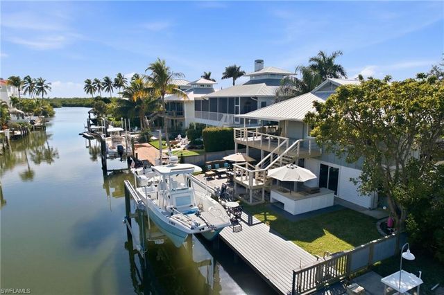 1286 Venetian WAY, Naples, FL 34110