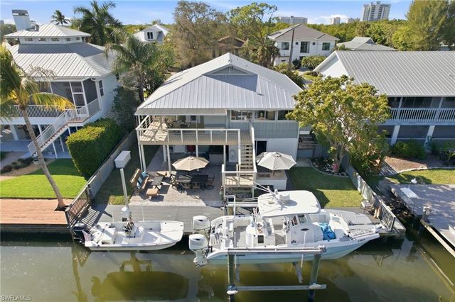 1286 Venetian WAY, Naples, FL 34110