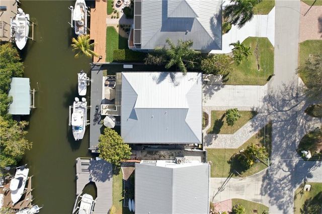 1286 Venetian WAY, Naples, FL 34110