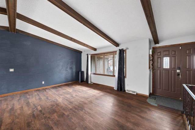 8436 Palm Street NW, Coon Rapids, MN 55433