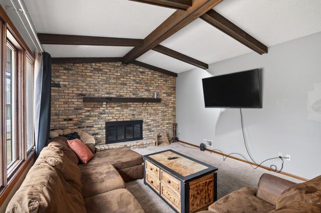 8436 Palm Street NW, Coon Rapids, MN 55433