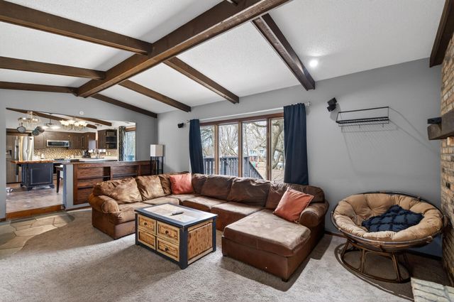 8436 Palm Street NW, Coon Rapids, MN 55433