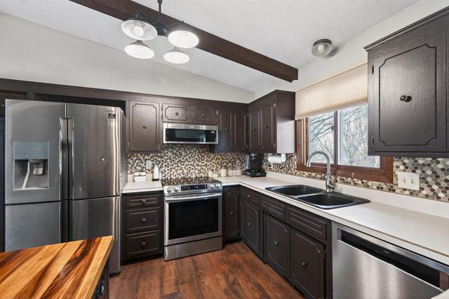 8436 Palm Street NW, Coon Rapids, MN 55433