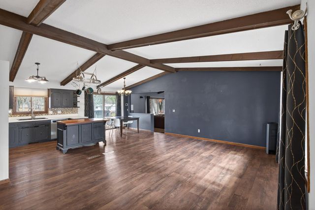 8436 Palm Street NW, Coon Rapids, MN 55433