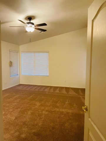 8201 W Quail Avenue, Peoria, AZ 85382
