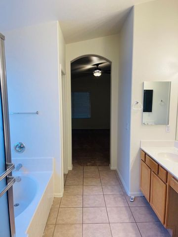 8201 W Quail Avenue, Peoria, AZ 85382
