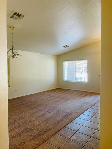 8201 W Quail Avenue, Peoria, AZ 85382