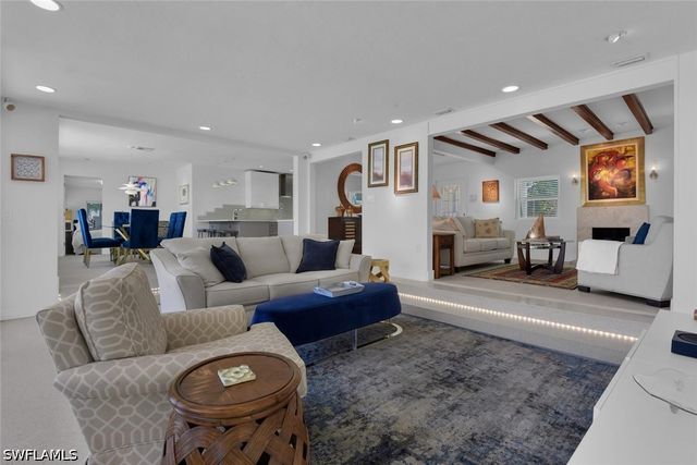 2143 Marina DR, Naples, FL 34102