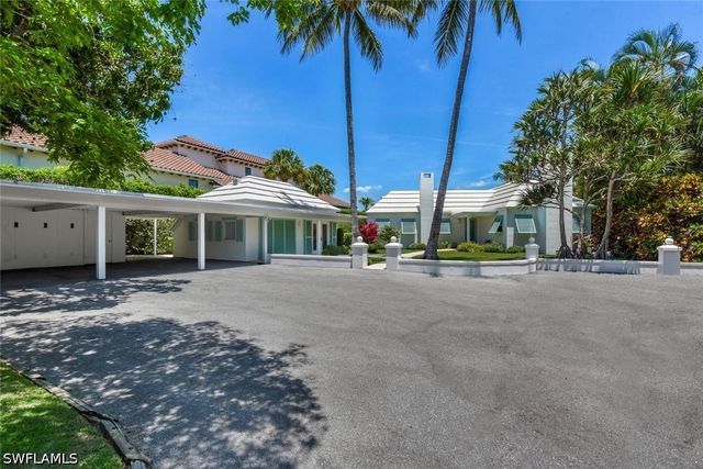 2143 Marina DR, Naples, FL 34102
