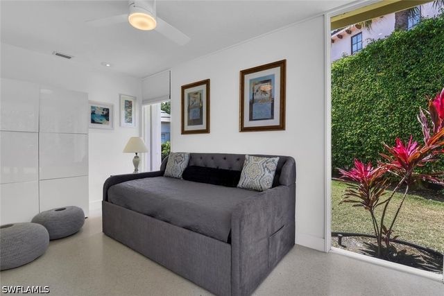 2143 Marina DR, Naples, FL 34102