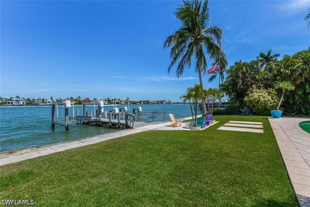 2143 Marina DR, Naples, FL 34102
