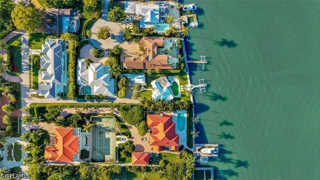 2143 Marina DR, Naples, FL 34102