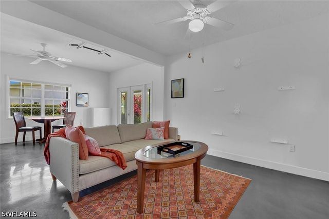 2143 Marina DR, Naples, FL 34102