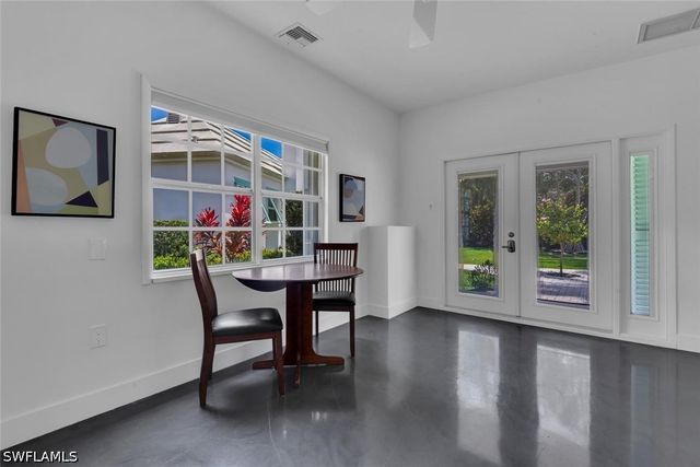 2143 Marina DR, Naples, FL 34102
