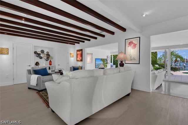2143 Marina DR, Naples, FL 34102