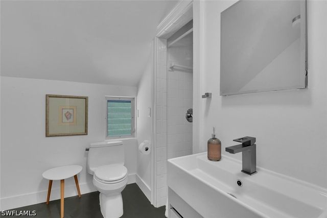 2143 Marina DR, Naples, FL 34102