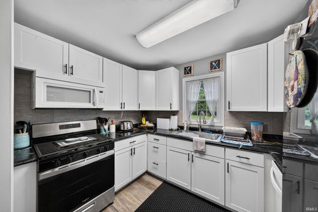 17835 Edgewood Walk, South Bend, IN 46635
