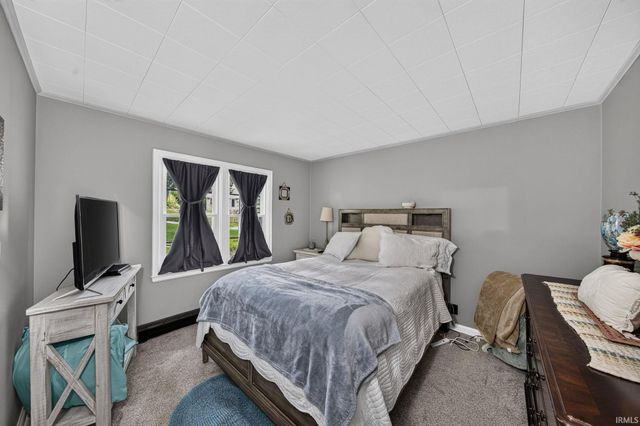 17835 Edgewood Walk, South Bend, IN 46635