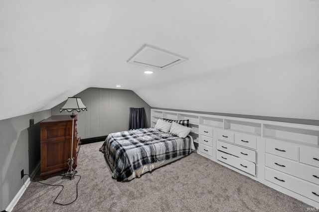 17835 Edgewood Walk, South Bend, IN 46635